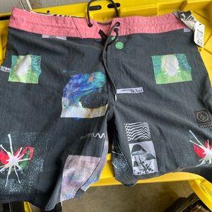 Volcom shorts
